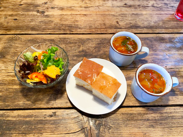 走水でリゾート気分【かねよ食堂】